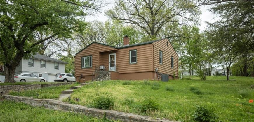 111 WALLER Avenue, Excelsior Springs, MO 64024