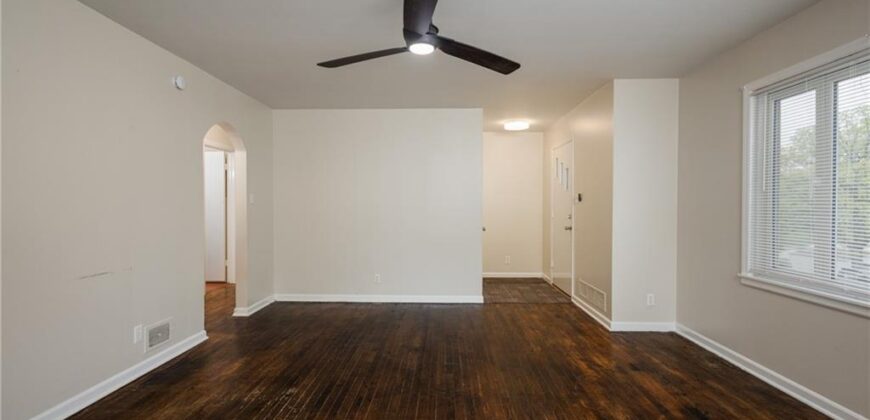 111 WALLER Avenue, Excelsior Springs, MO 64024