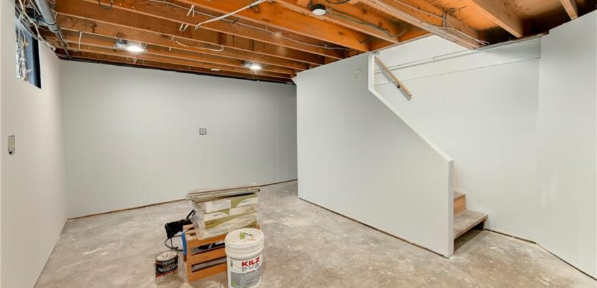 8746 N Troost Avenue, Kansas City, MO 64155