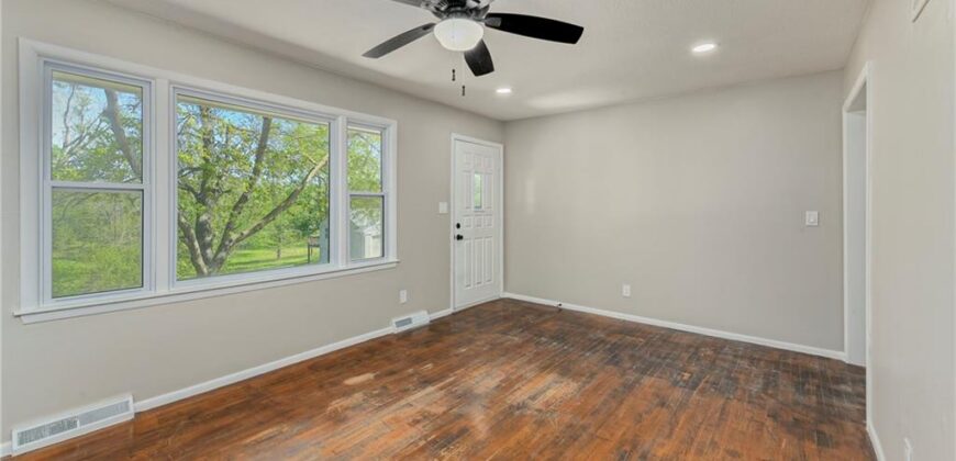 8746 N Troost Avenue, Kansas City, MO 64155