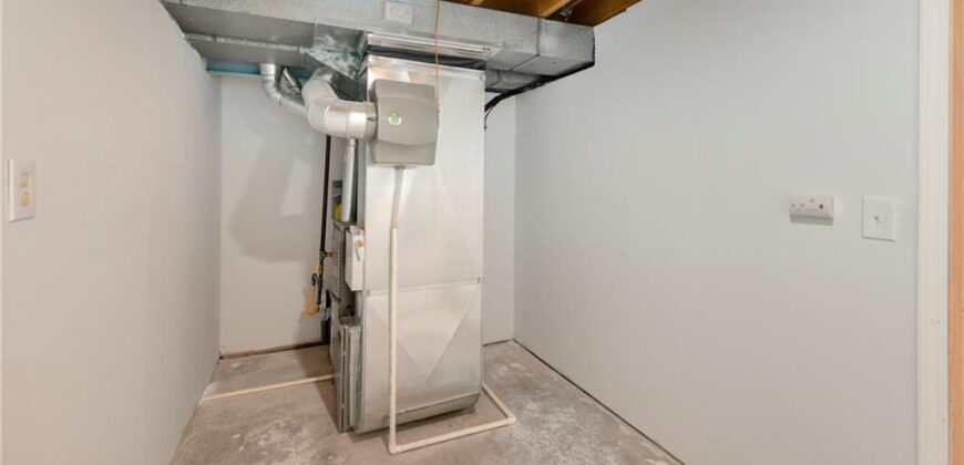 8746 N Troost Avenue, Kansas City, MO 64155