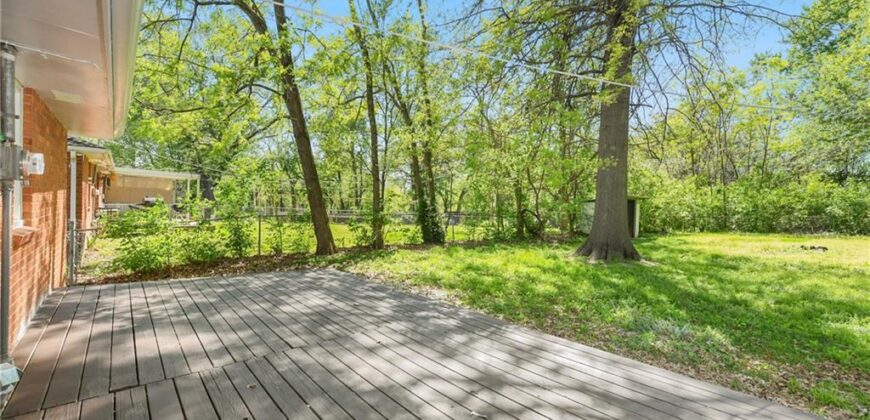 8746 N Troost Avenue, Kansas City, MO 64155