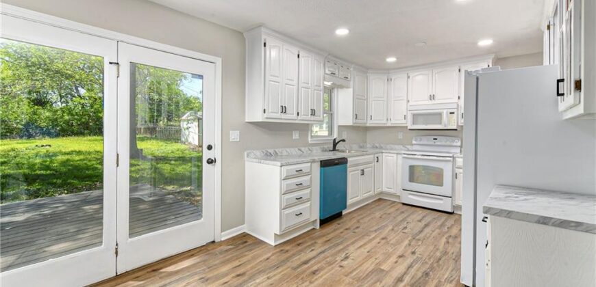 8746 N Troost Avenue, Kansas City, MO 64155