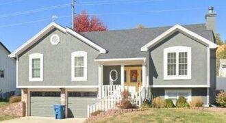 1712 Welleslay Lane, Liberty, MO 64068