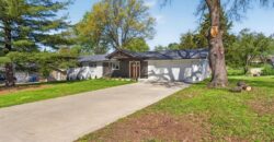 7810 NW Bluegrass Drive, Parkville, MO 64152