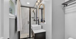 7810 NW Bluegrass Drive, Parkville, MO 64152