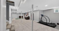 7810 NW Bluegrass Drive, Parkville, MO 64152