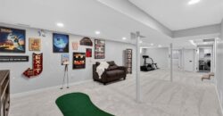 7810 NW Bluegrass Drive, Parkville, MO 64152