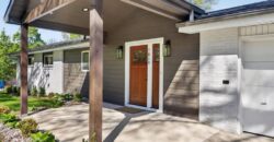 7810 NW Bluegrass Drive, Parkville, MO 64152