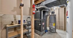 7810 NW Bluegrass Drive, Parkville, MO 64152