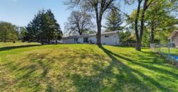 7810 NW Bluegrass Drive, Parkville, MO 64152