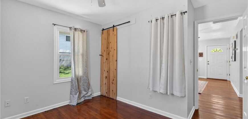 2800 Russell Road, Kansas City, MO 64117