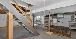 2800 Russell Road, Kansas City, MO 64117