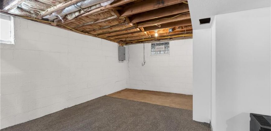 2800 Russell Road, Kansas City, MO 64117