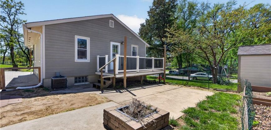 2800 Russell Road, Kansas City, MO 64117