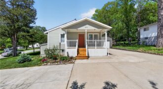 2800 Russell Road, Kansas City, MO 64117