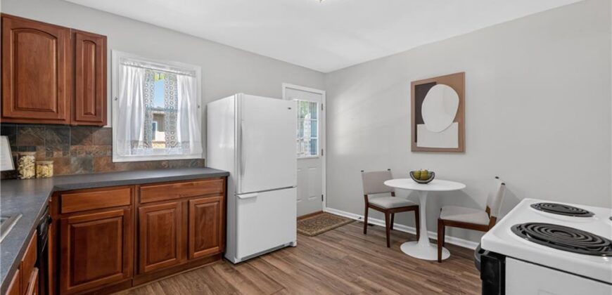 2800 Russell Road, Kansas City, MO 64117