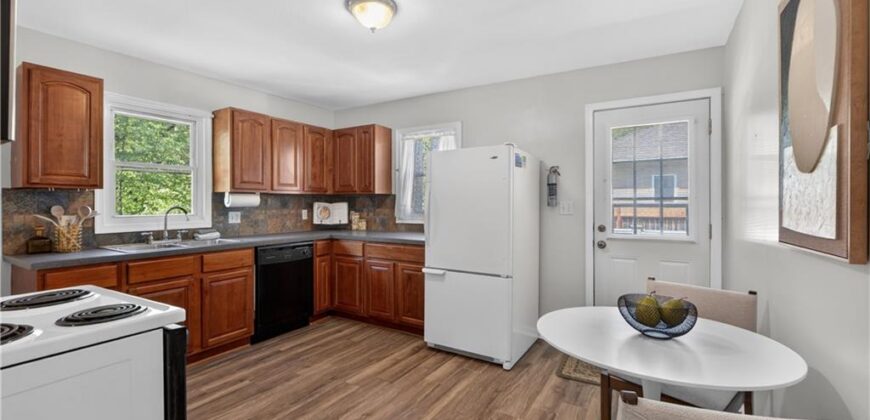 2800 Russell Road, Kansas City, MO 64117