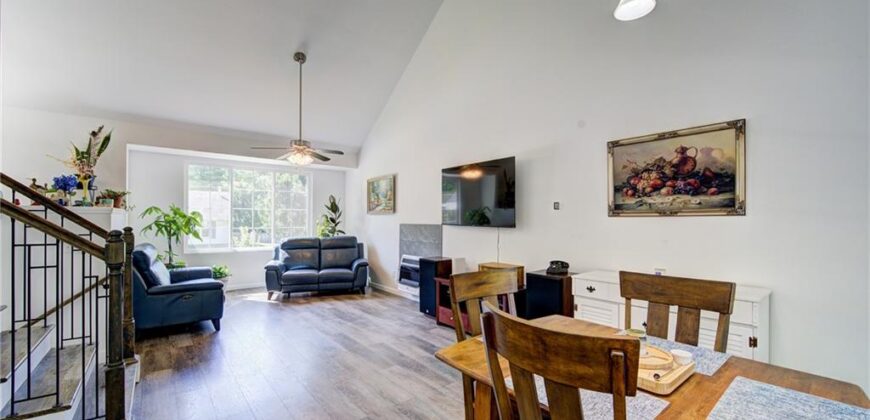 5716 NW Creekview Drive, Parkville, MO 64152