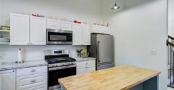 5716 NW Creekview Drive, Parkville, MO 64152