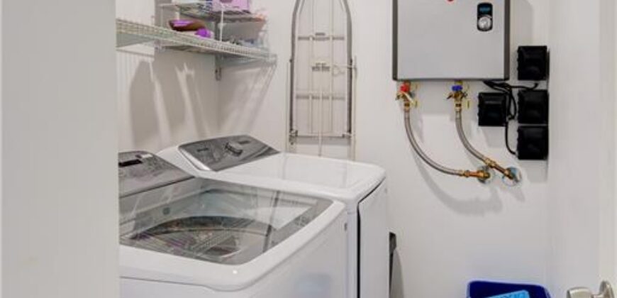 5716 NW Creekview Drive, Parkville, MO 64152