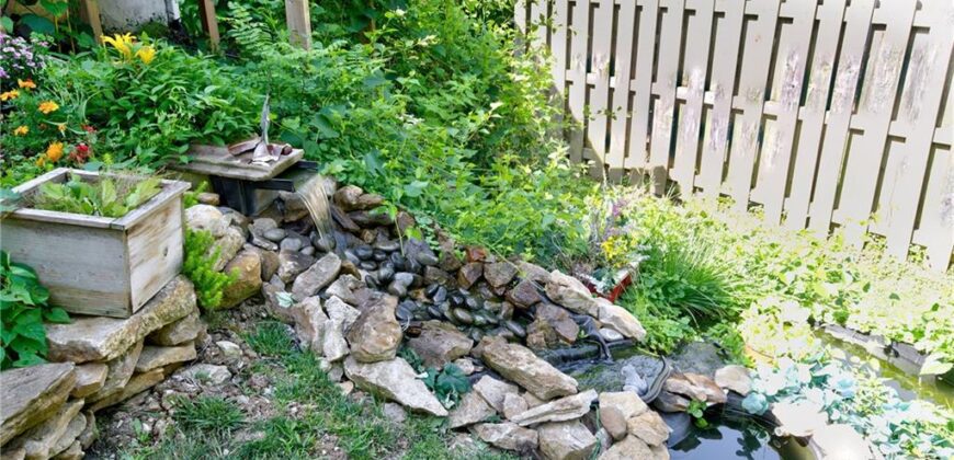 5716 NW Creekview Drive, Parkville, MO 64152