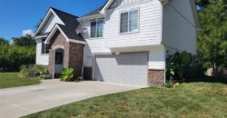 5716 NW Creekview Drive, Parkville, MO 64152