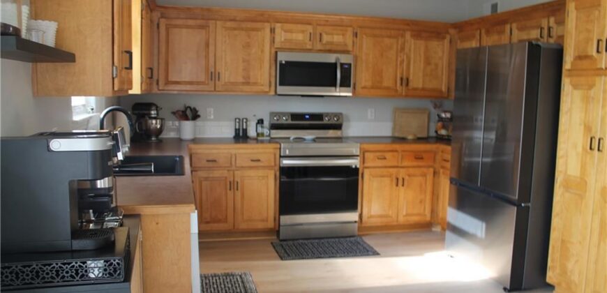 11502 N Laurel Avenue, Kansas City, MO 64157