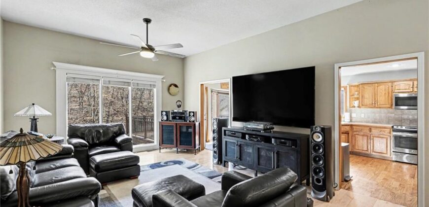 1903 NW 75th Street, Kansas City, MO 64151