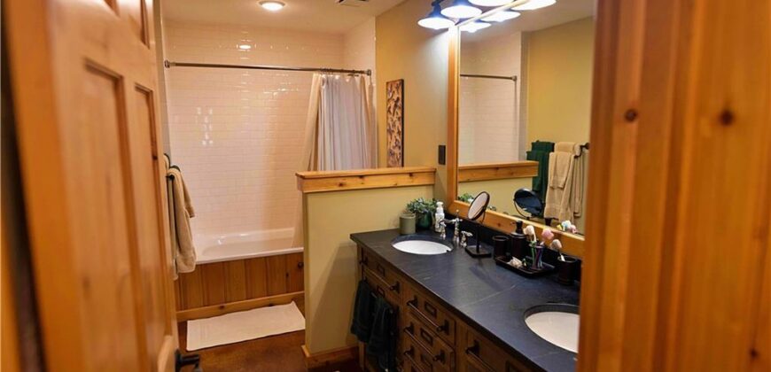 21195 Edgerton Junction Road Road, Dearborn, MO 64439