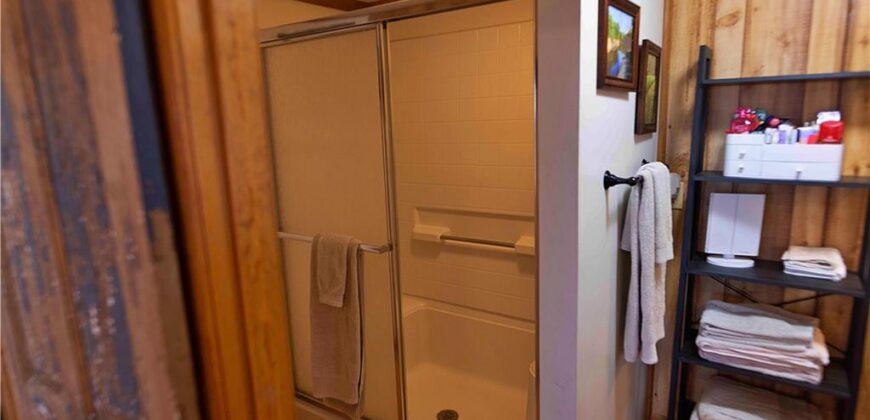 21195 Edgerton Junction Road Road, Dearborn, MO 64439