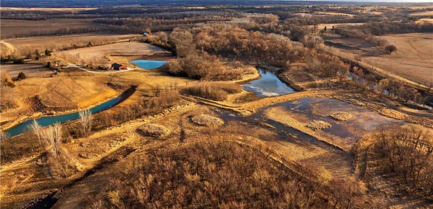 21195 Edgerton Junction Road Road, Dearborn, MO 64439