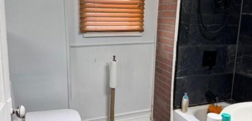 138 S Terrace Avenue, Liberty, MO 64068