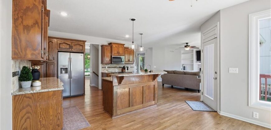 8016 N Chatham Avenue, Kansas City, MO 64151