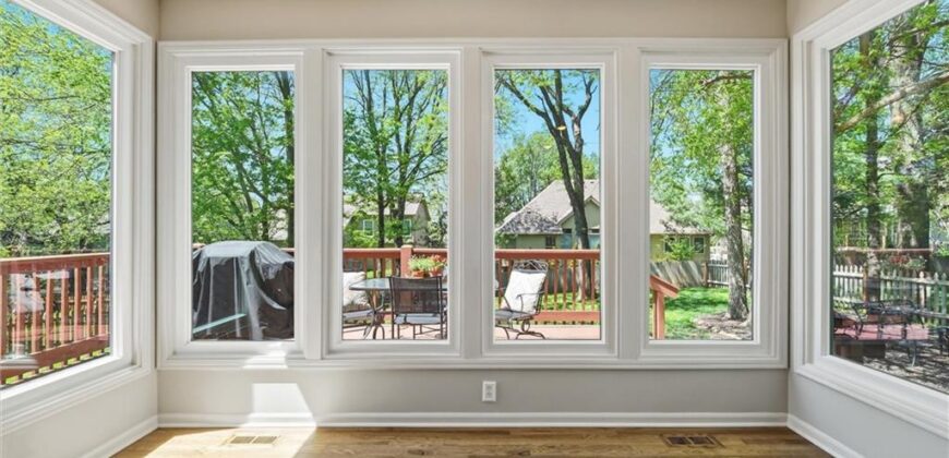 8016 N Chatham Avenue, Kansas City, MO 64151
