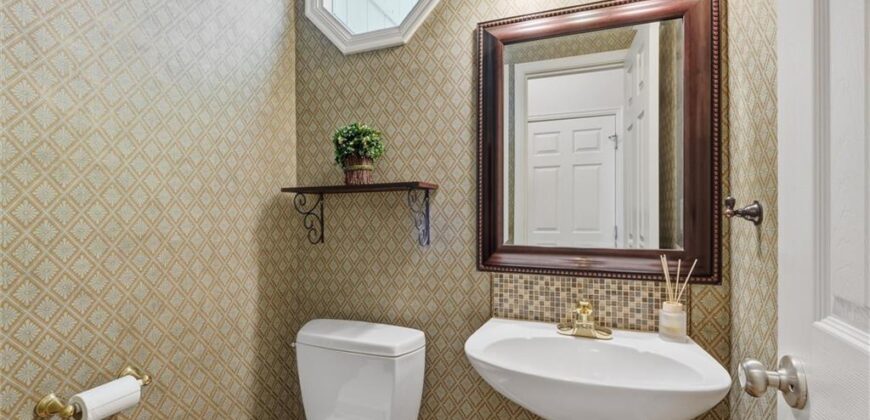 8016 N Chatham Avenue, Kansas City, MO 64151