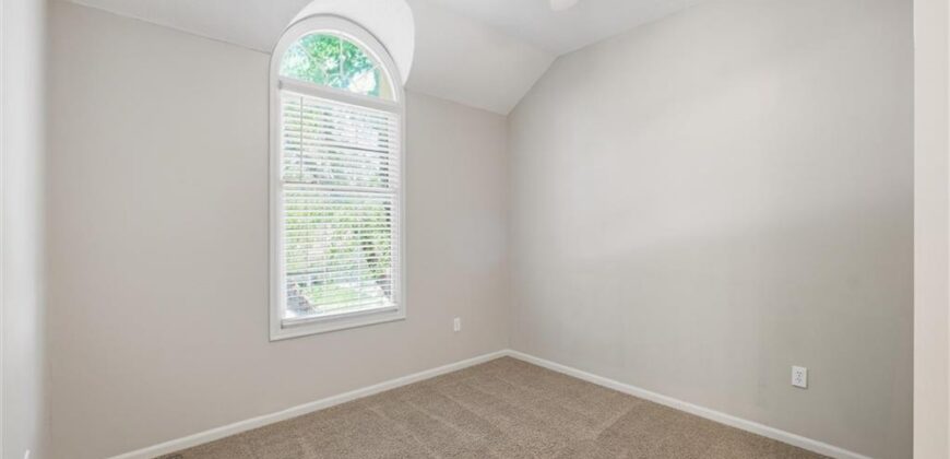 8016 N Chatham Avenue, Kansas City, MO 64151