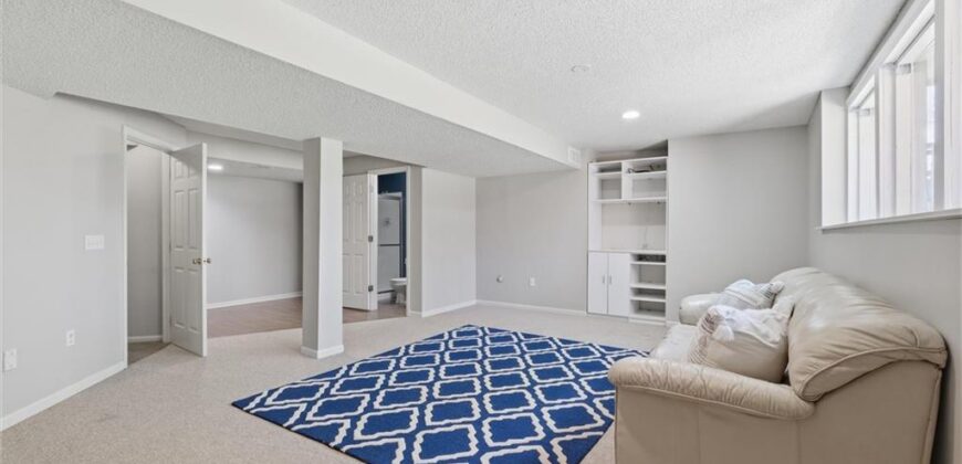 8016 N Chatham Avenue, Kansas City, MO 64151