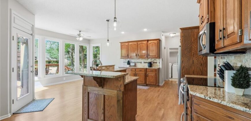8016 N Chatham Avenue, Kansas City, MO 64151