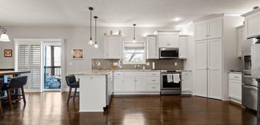 5037 Timberline Drive, Riverside, MO 64150