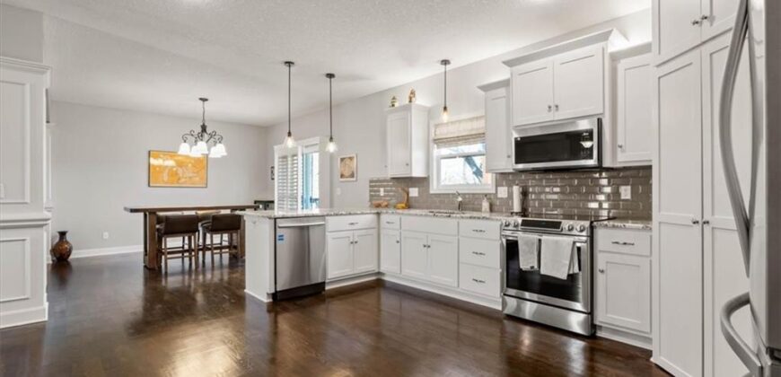 5037 Timberline Drive, Riverside, MO 64150