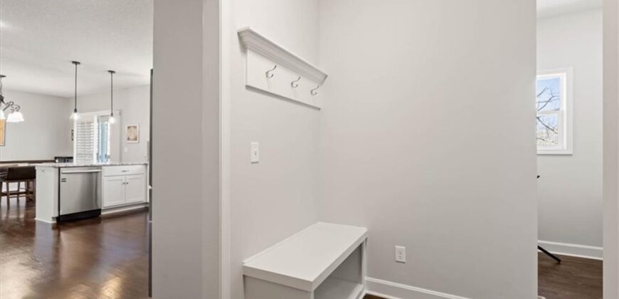 5037 Timberline Drive, Riverside, MO 64150