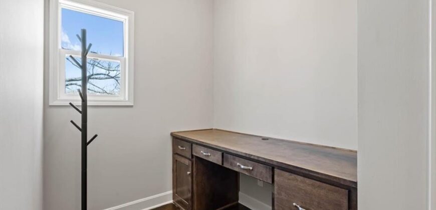 5037 Timberline Drive, Riverside, MO 64150