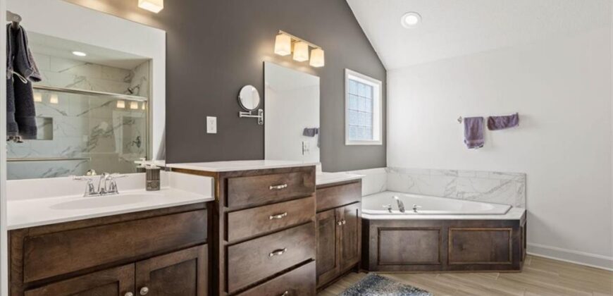 5037 Timberline Drive, Riverside, MO 64150