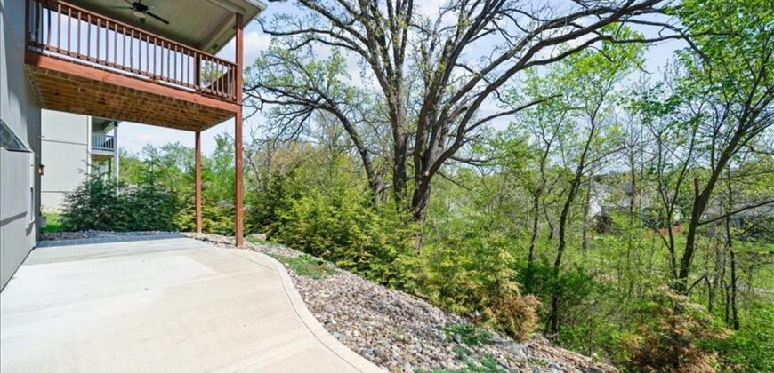 5037 Timberline Drive, Riverside, MO 64150