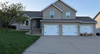 10722 N Lane Avenue, Kansas City, MO 64157