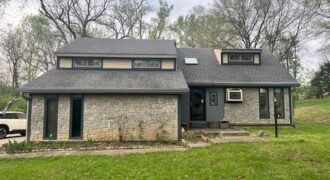 8406 NW 62nd Terrace, Parkville, MO 64152