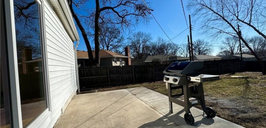 2908 Cheyenne Circle, North Kansas City, MO 64116