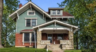316 E Doniphan Street, Liberty, MO 64068