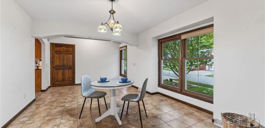 6713 N Garfield Avenue, Gladstone, MO 64118